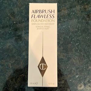 Charlotte Tilbury Airbrush Flawless Foundation 10 Natural